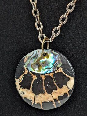 (2/$20) Bohemian Shell & Resin Pendant Necklace